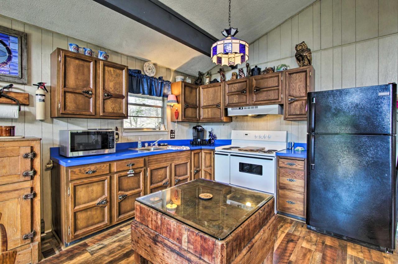 Quiet Cabin With Mountain Views About 3 Mi To Gatlinburg Bagian luar foto